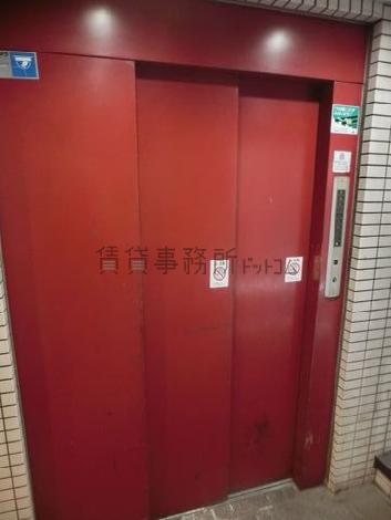 乗り場前