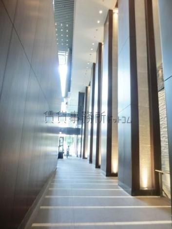 天高空間
