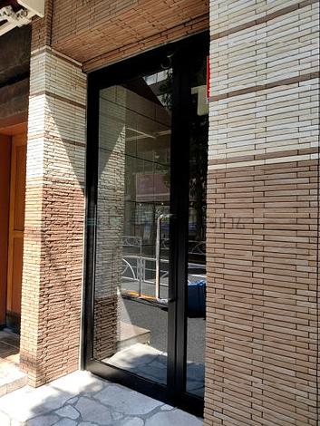 正面玄関