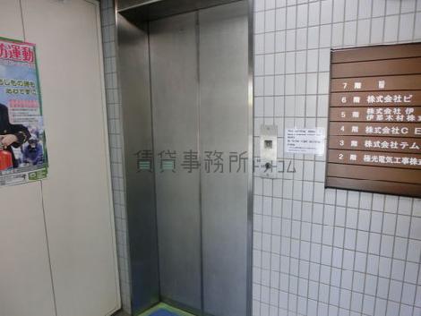 エレベーター