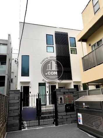 Y&Y北参道の外観写真