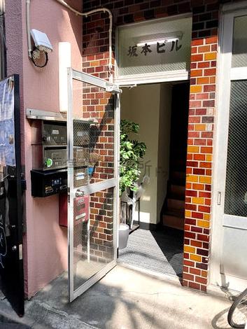 正面玄関