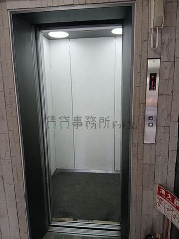 エレベーター