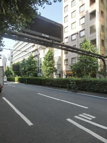 本郷駅方面です