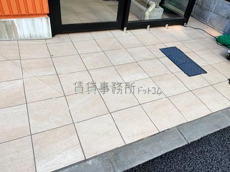 正面玄関