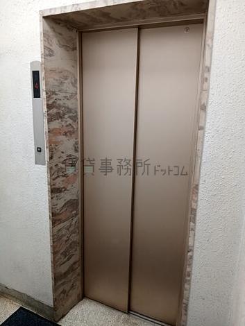 エレベーター