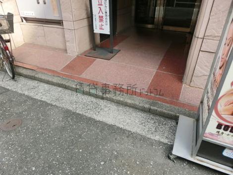 正面玄関