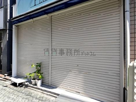 正面玄関