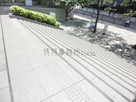 階段上からの様子