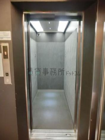 籠内を撮影