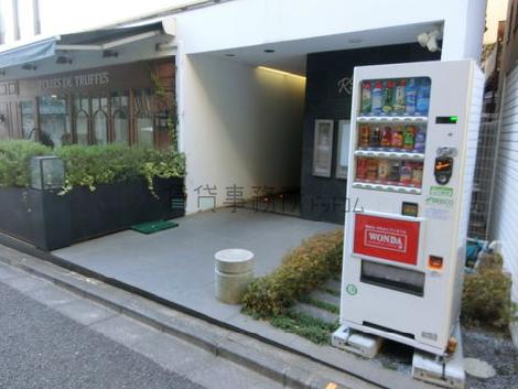 正面玄関