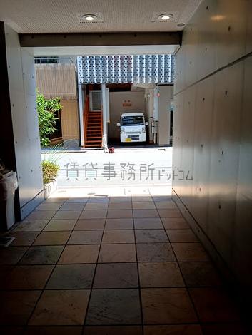 正面玄関