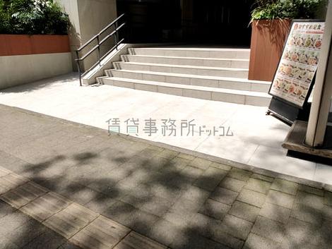 正面玄関