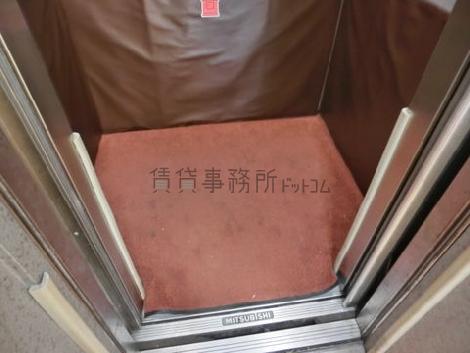 定員は9名です