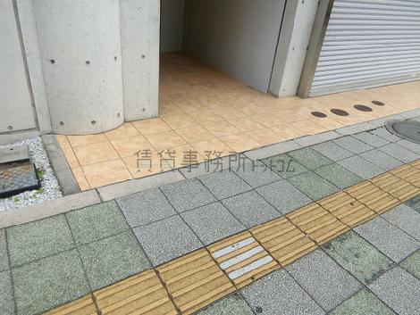 正面玄関