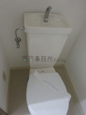 ツインタワー住利 住吉館のトイレ