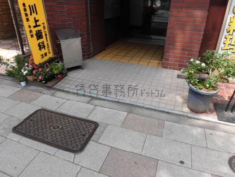 正面玄関