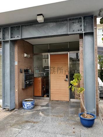 正面玄関