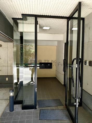 正面入口方面です