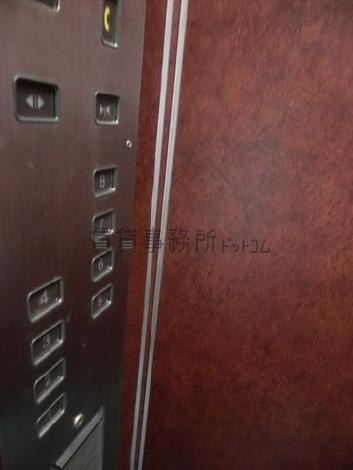 エレベーター操作パネル