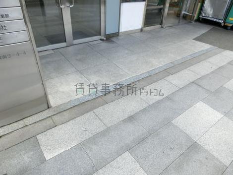 正面玄関