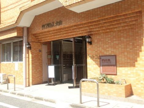 マンション出入り口