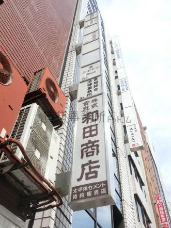 袖タイプのテナント看板を活用出来ます