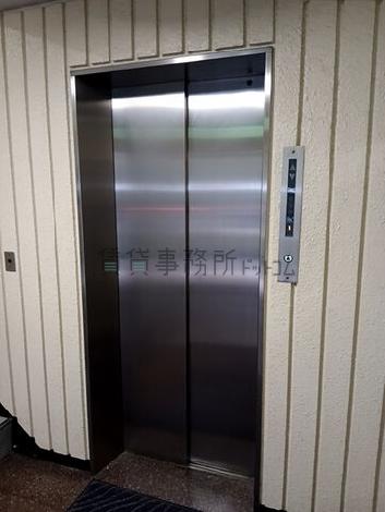 エレベーター