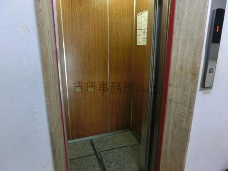 木目調が綺麗です