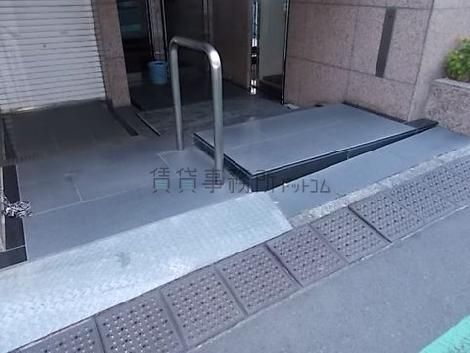 正面玄関