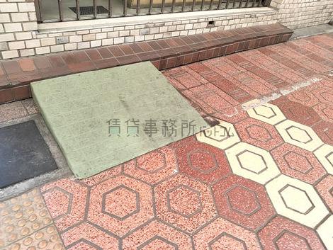 正面玄関