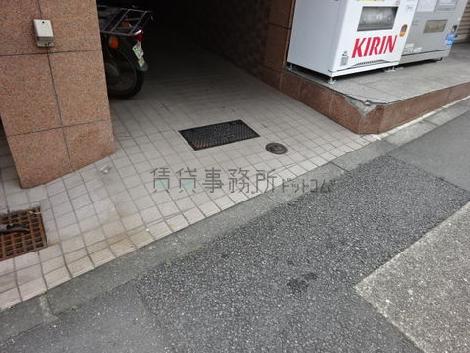 正面玄関