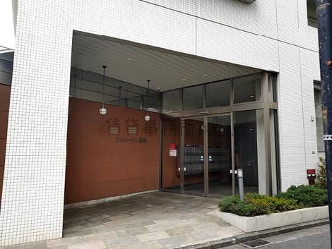 正面玄関