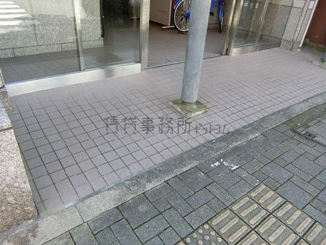 正面玄関