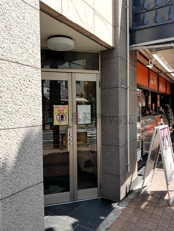 正面玄関