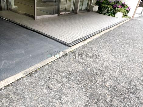 正面玄関
