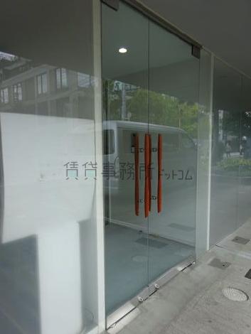 正面玄関