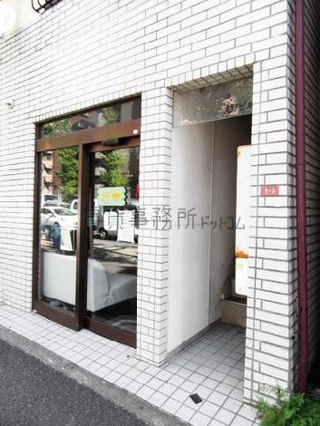 正面玄関