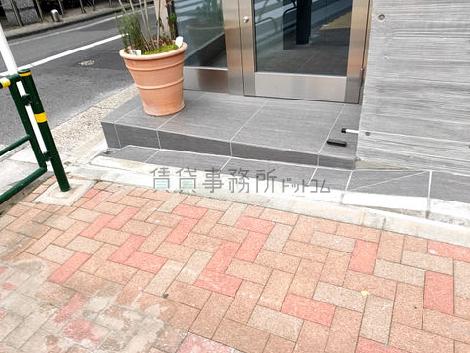 正面玄関