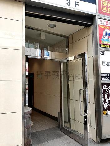 正面玄関