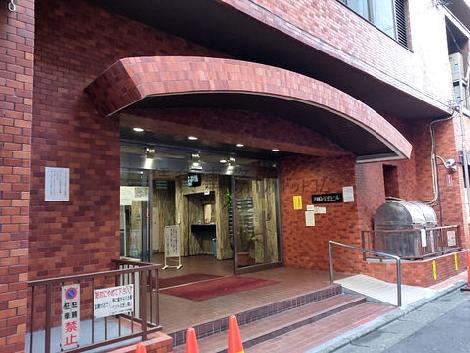 正面玄関