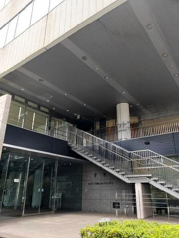 正面玄関