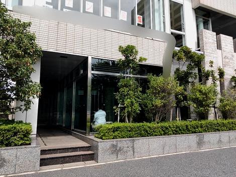 正面玄関