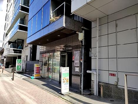 正面玄関