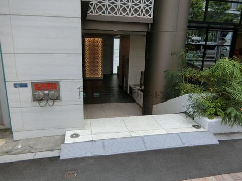 正面玄関