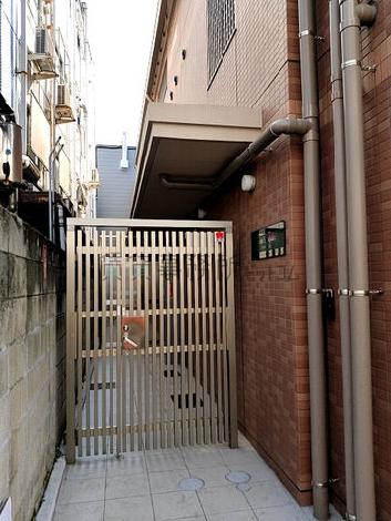 正面玄関