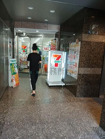 1階にはコンビニ入居