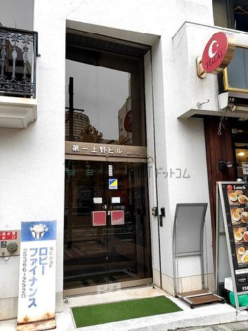 正面玄関