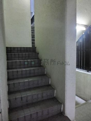 内階段です
