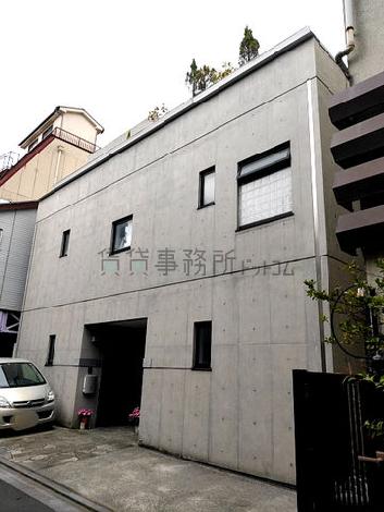 塚田ビルの外観写真